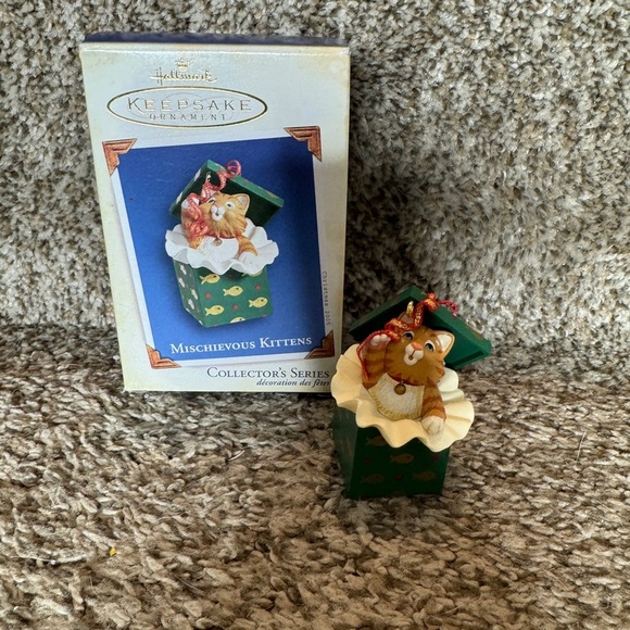 Hallmark Keepsake Collectors Series ornament 2005 Mischievous Kitten - Picture 1 of 8